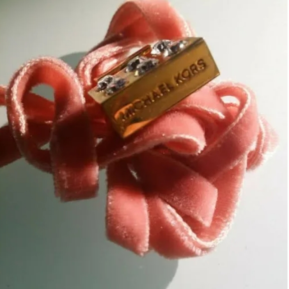 Michael Kors Very Hollywood Pink💕Velvet Choker/Bracelet NWT - Picture 5 of 15